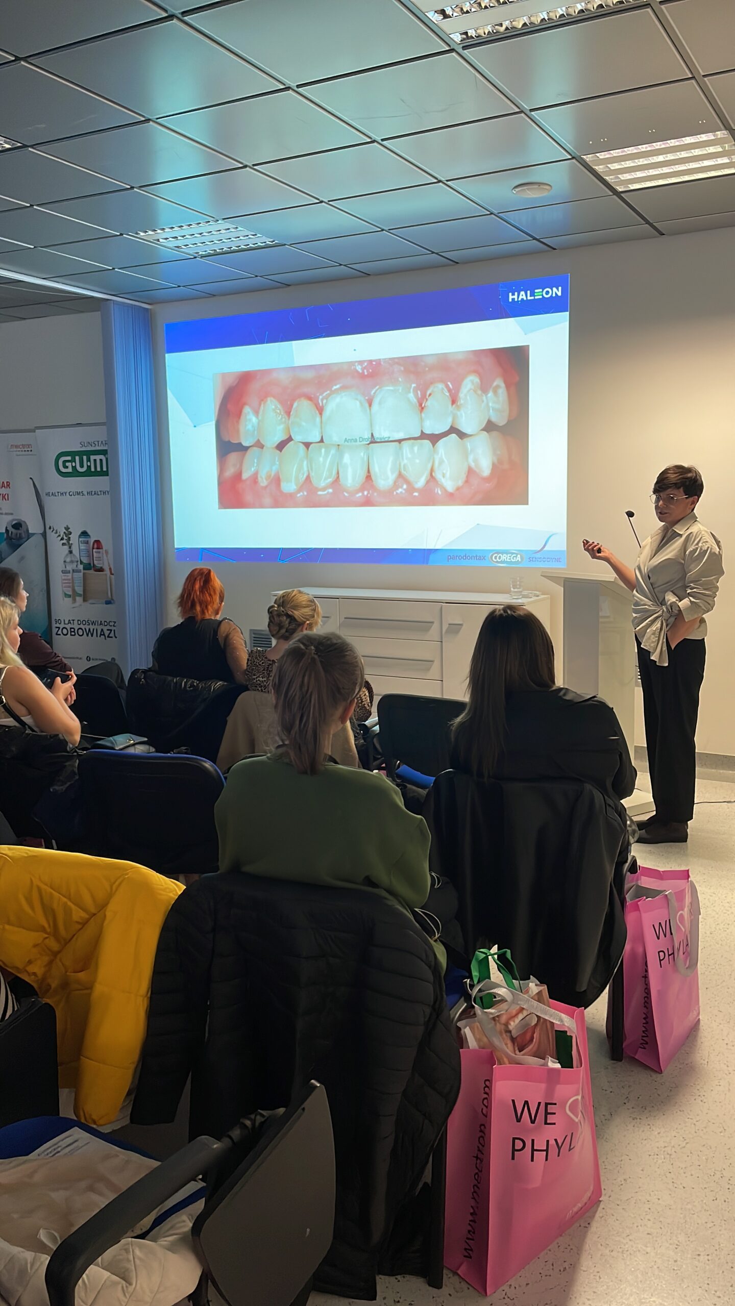 FF3A8D54-831A-4B3C-8B72-B31CE6ED2E6F